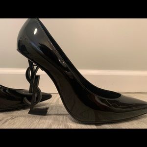 100% Authentic Yves Saint Laurent Patent Leather Pumps